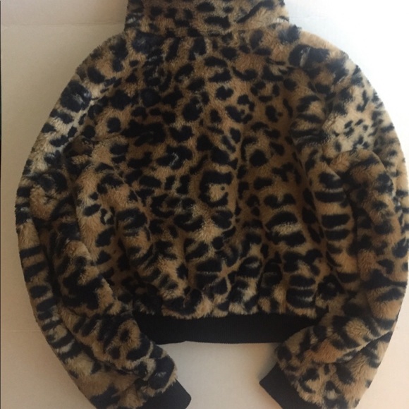 Fabulous Printed Jacket New Without Tags- - Picture 6 of 6